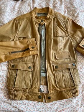 Banana Republic Women vintage aged Leather jacket